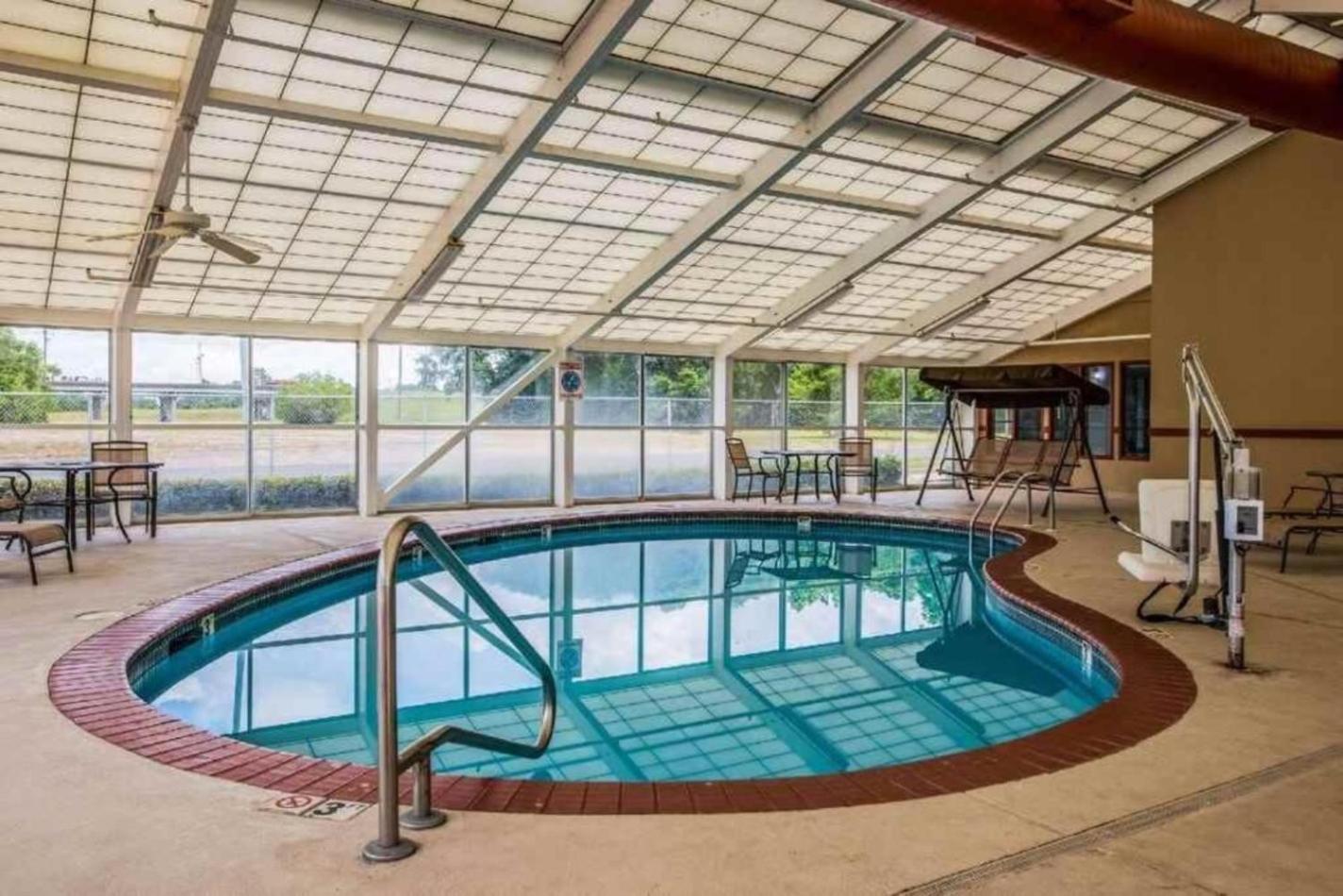 The Marco Hotel 莱克查尔斯 外观 照片