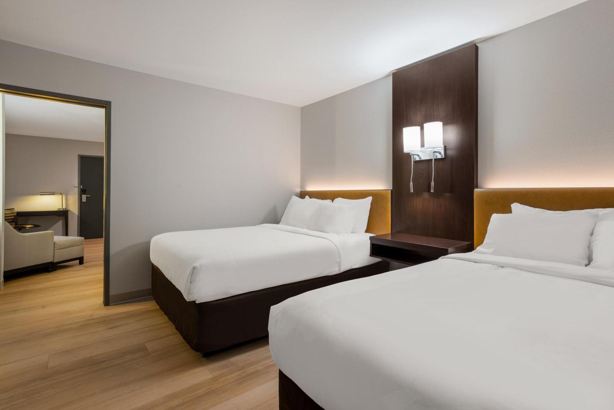 The Marco Hotel 莱克查尔斯 外观 照片